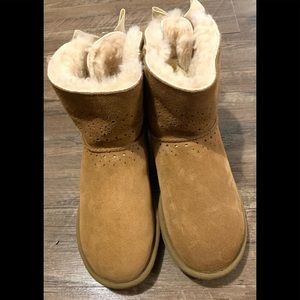 UGG Dae Sunshine Pre. Sz 7